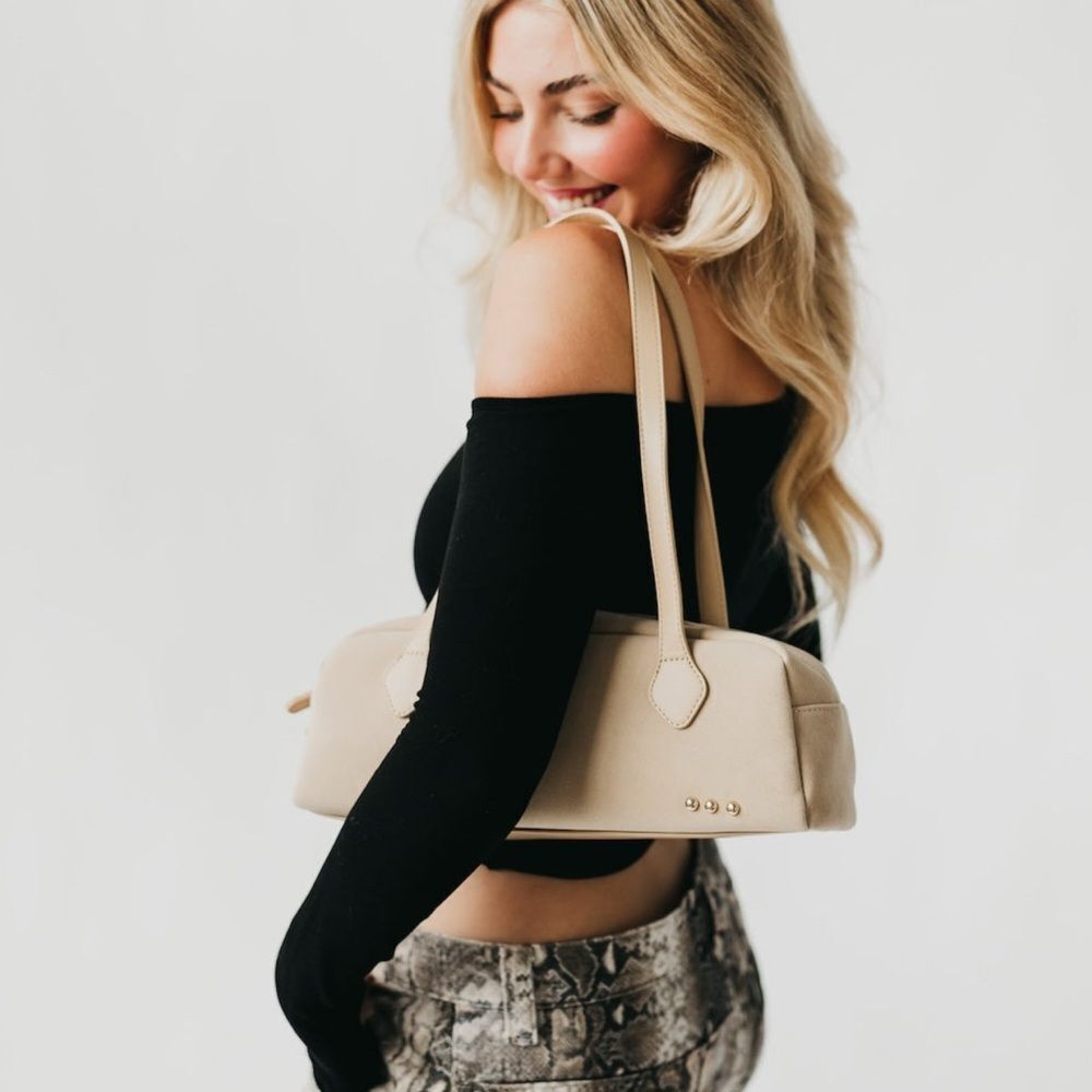 Pretty Simple Sally Suede Barrel Bag/Oat